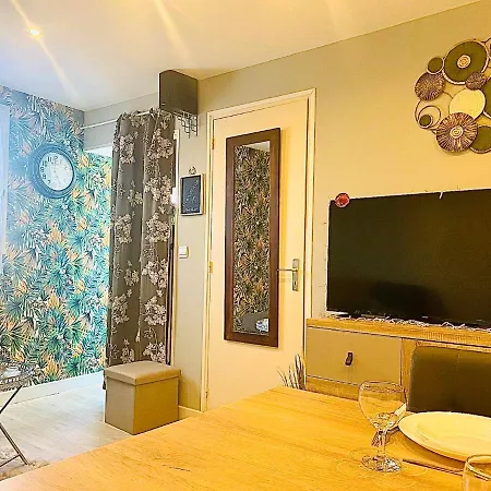 Apartment Proche Mer Avec Piscine Et Parking Fleury (Aude)